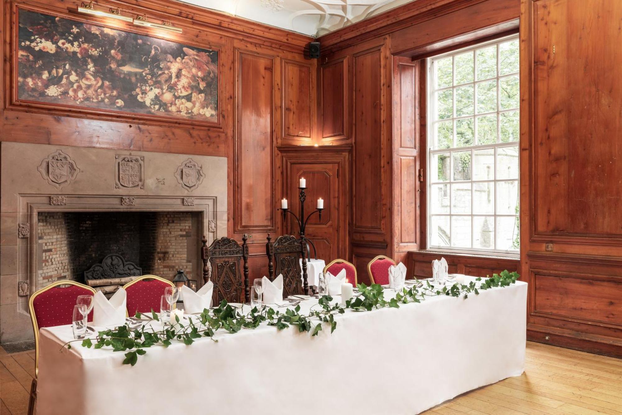 Tulloch Castle Hotel 'A Bespoke Hotel' Дингуол Екстериор снимка