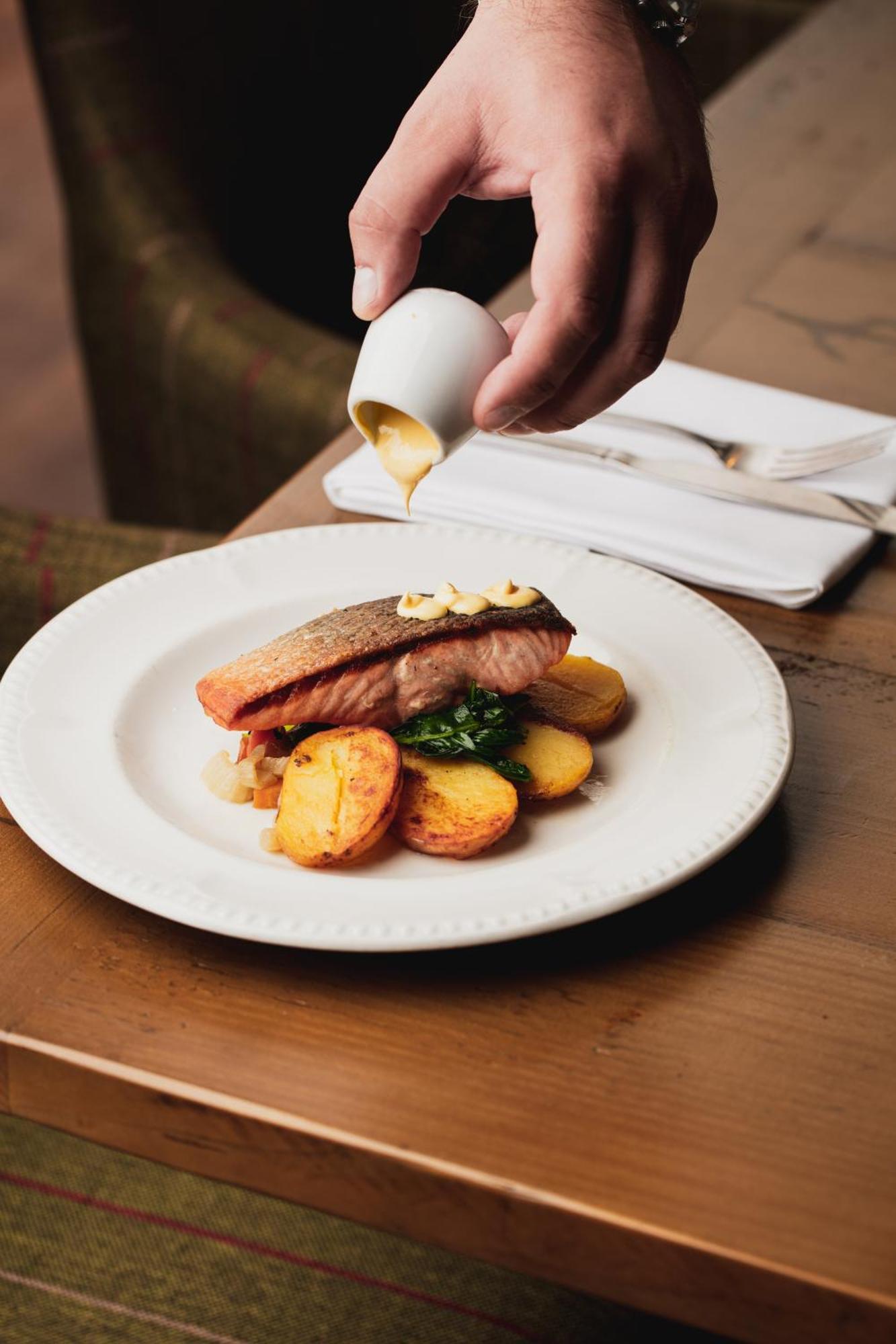 Tulloch Castle Hotel 'A Bespoke Hotel' Дингуол Екстериор снимка