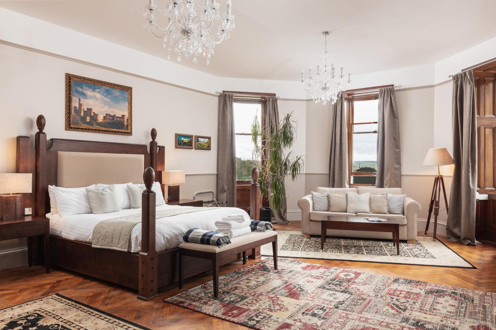Tulloch Castle Hotel 'A Bespoke Hotel' Дингуол Екстериор снимка
