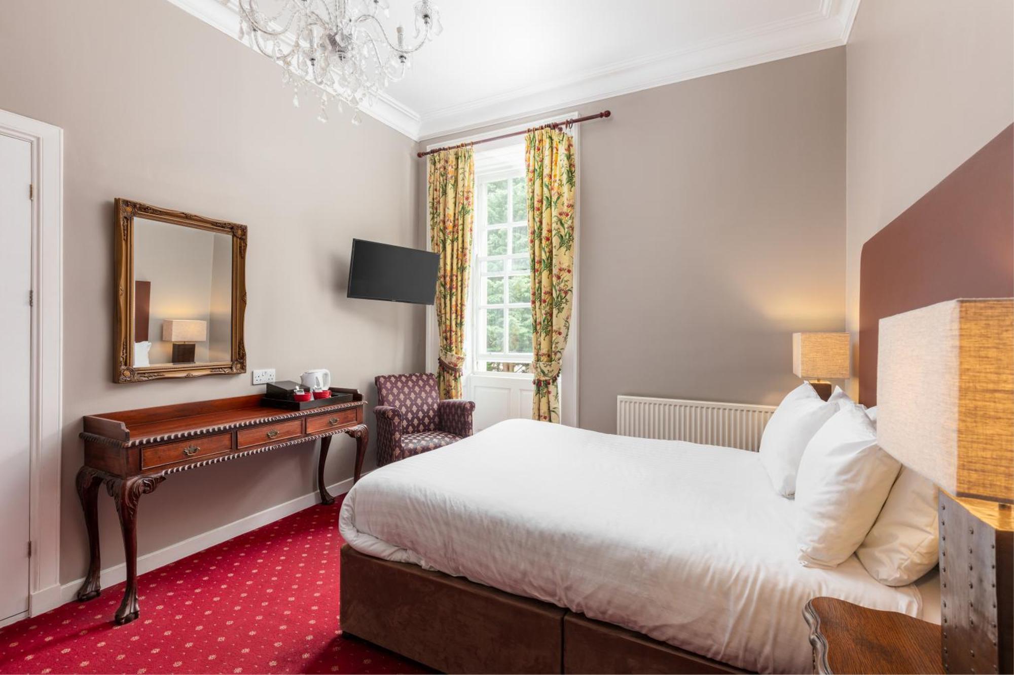 Tulloch Castle Hotel 'A Bespoke Hotel' Дингуол Екстериор снимка