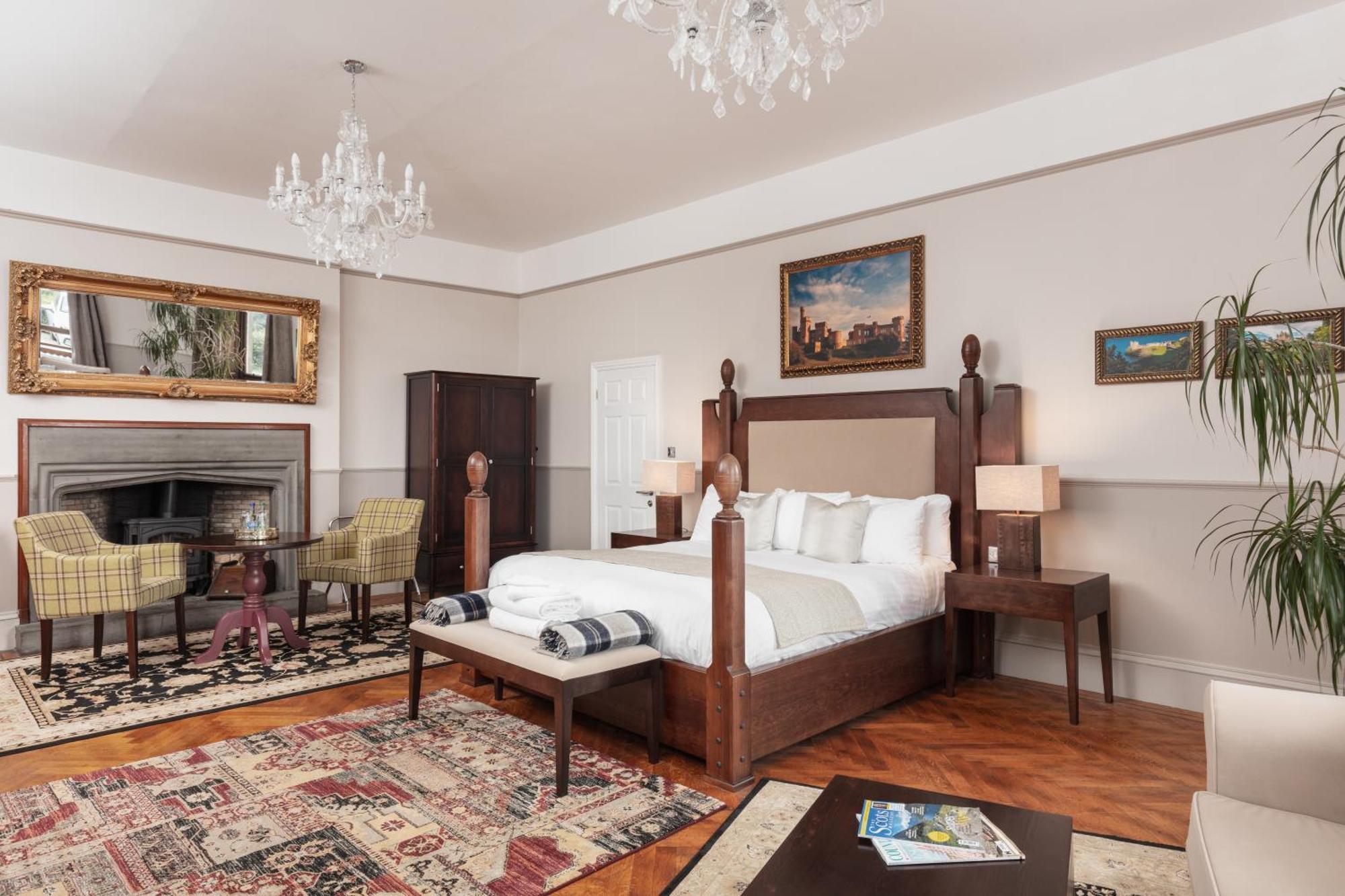 Tulloch Castle Hotel 'A Bespoke Hotel' Дингуол Екстериор снимка