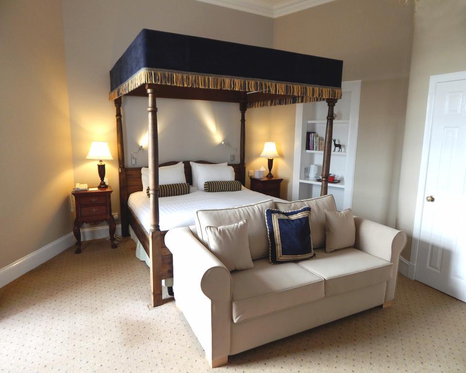 Tulloch Castle Hotel 'A Bespoke Hotel' Дингуол Екстериор снимка